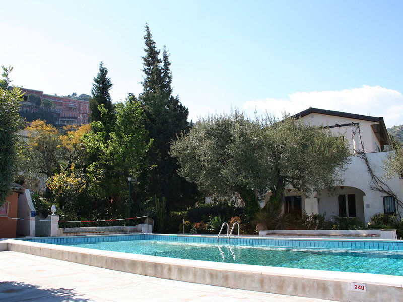 Apartahotel Terra Rossa 3*